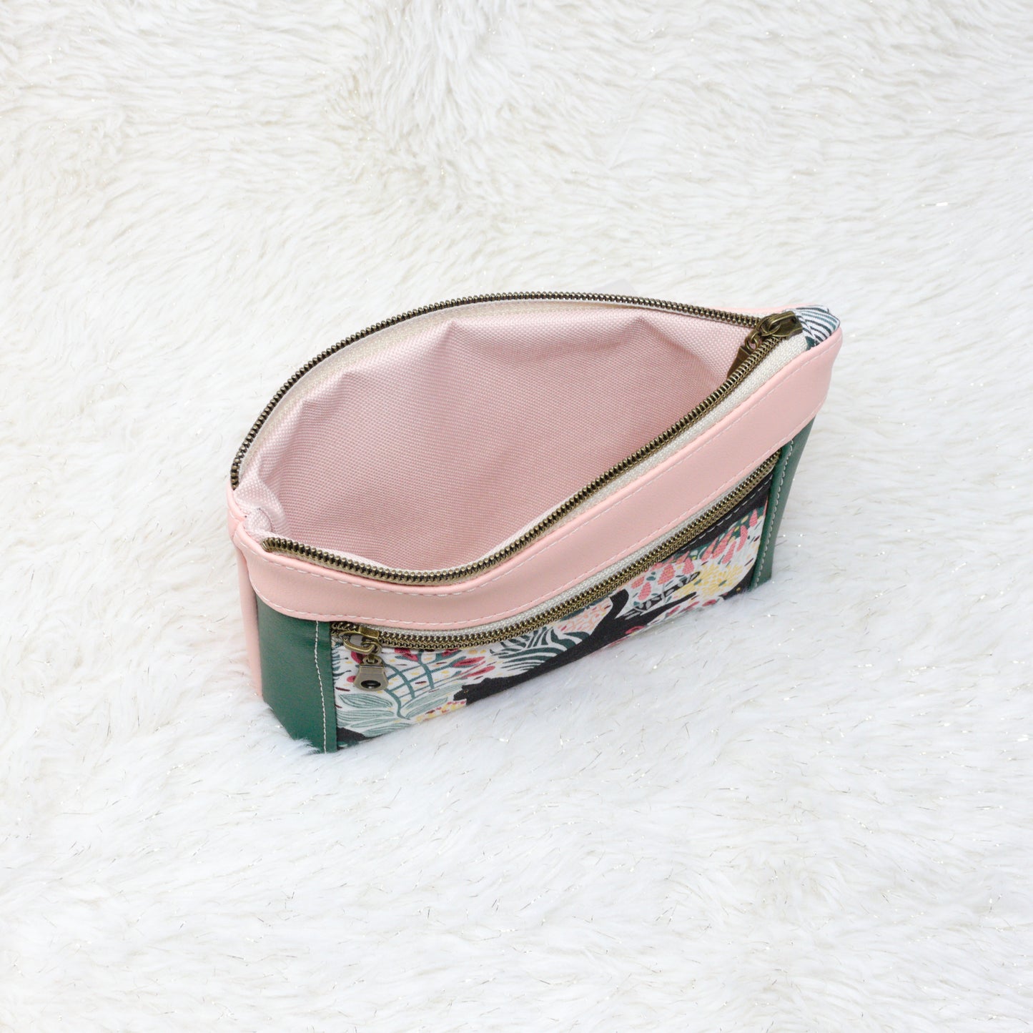 Garden Voids Devon Pouch