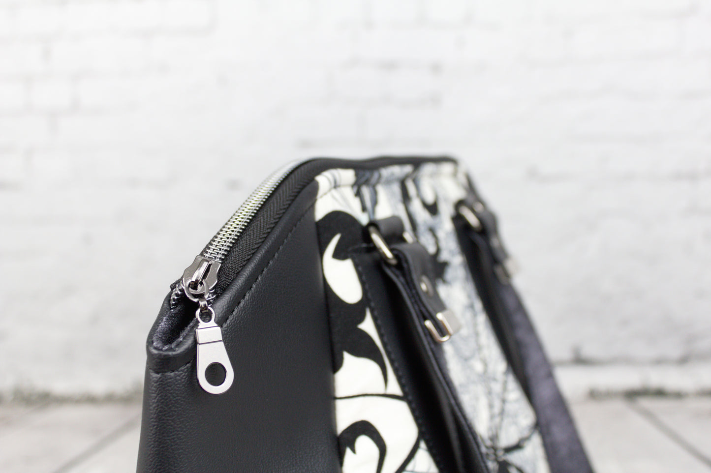 Light Black Widow Annette Handbag
