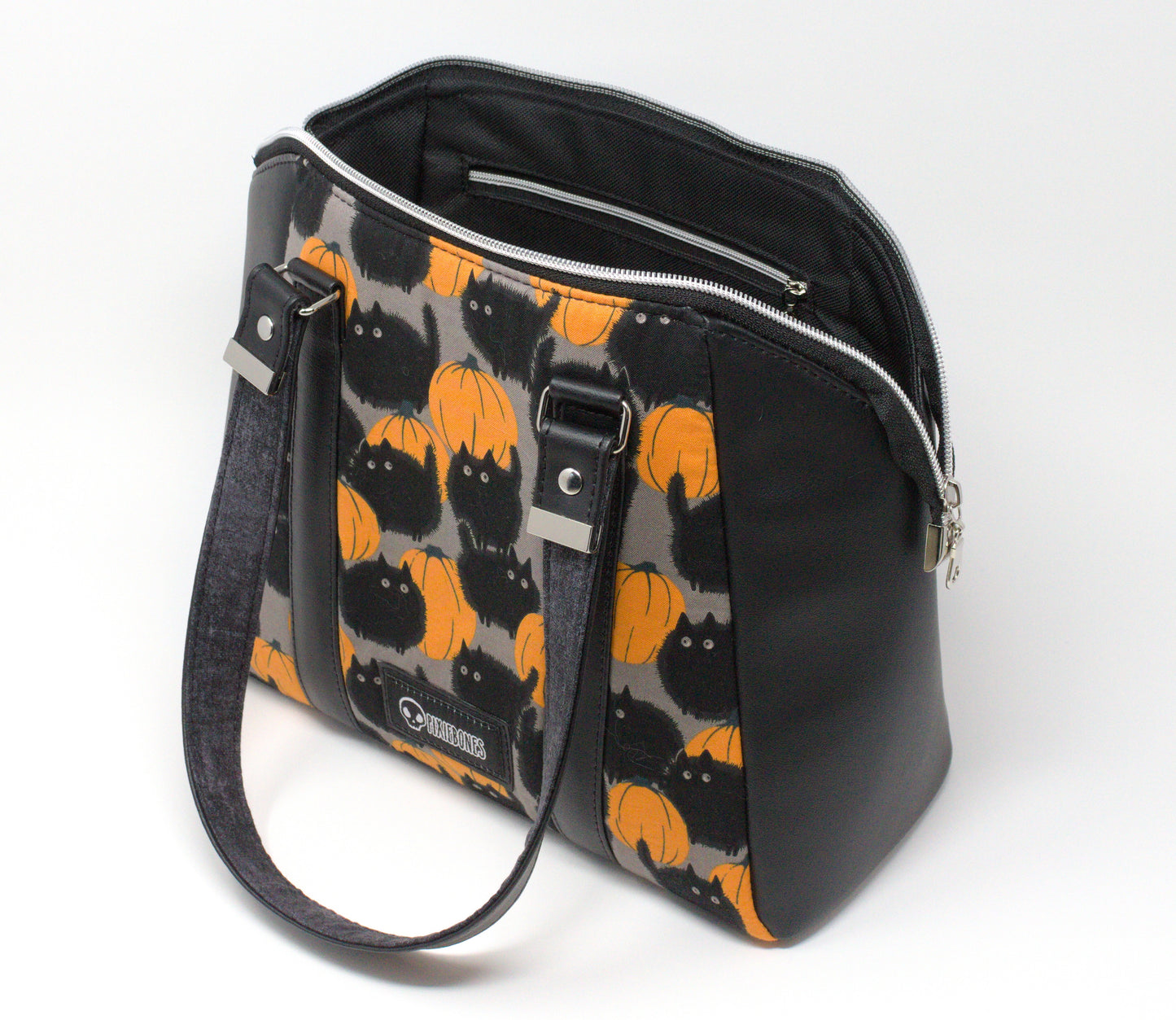 It's The Pumpkin Kitty Annette Handbag