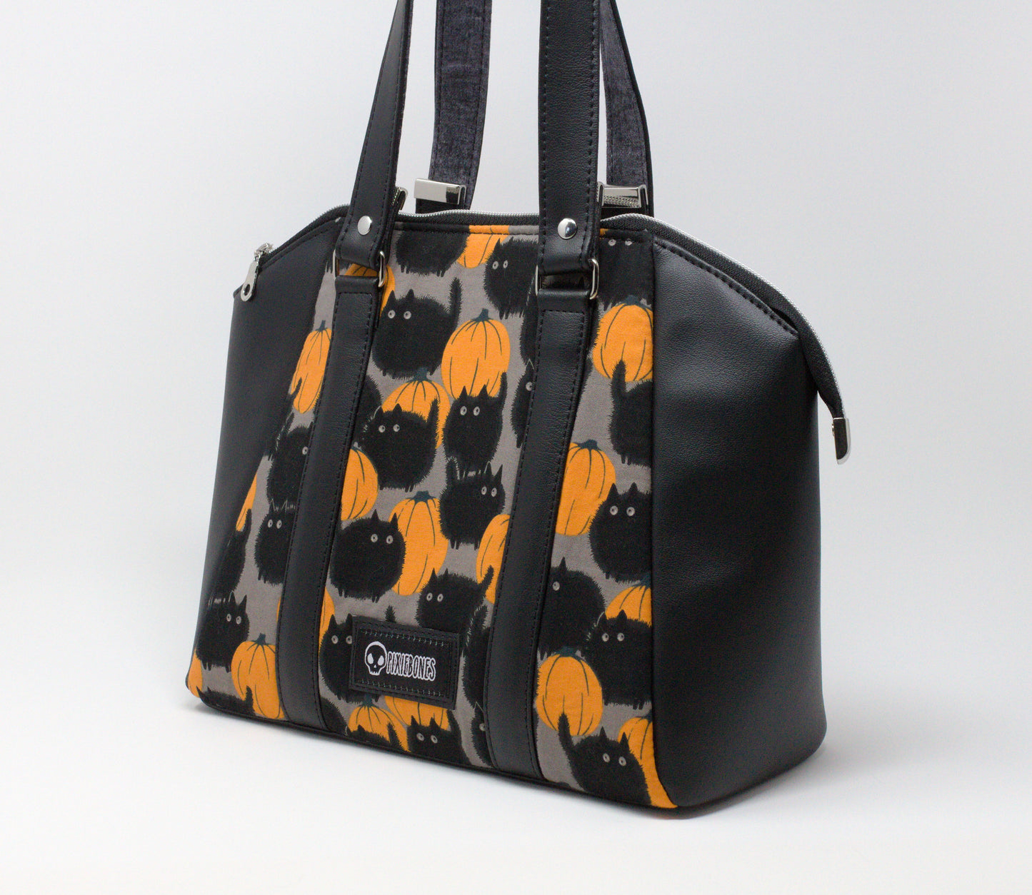 It's The Pumpkin Kitty Annette Handbag