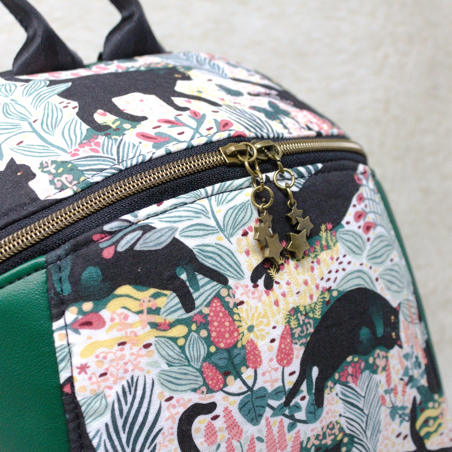 Feline Gardens Loly Backpack
