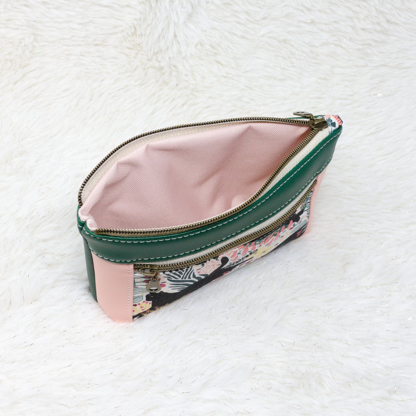Garden Voids Devon Pouch