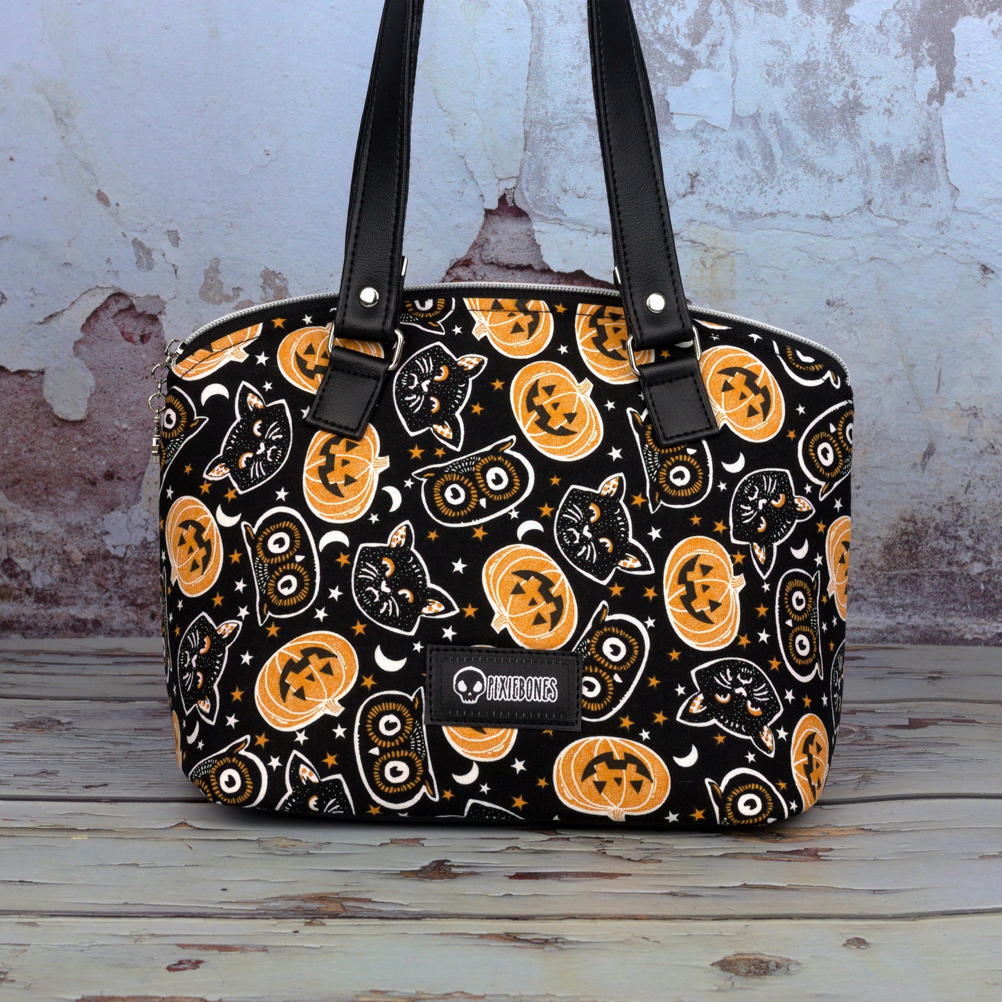 Dark Retro Halloween Lola Handbag
