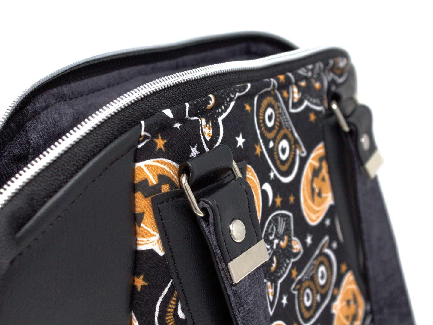 Dark Retro Halloween Annette Handbag