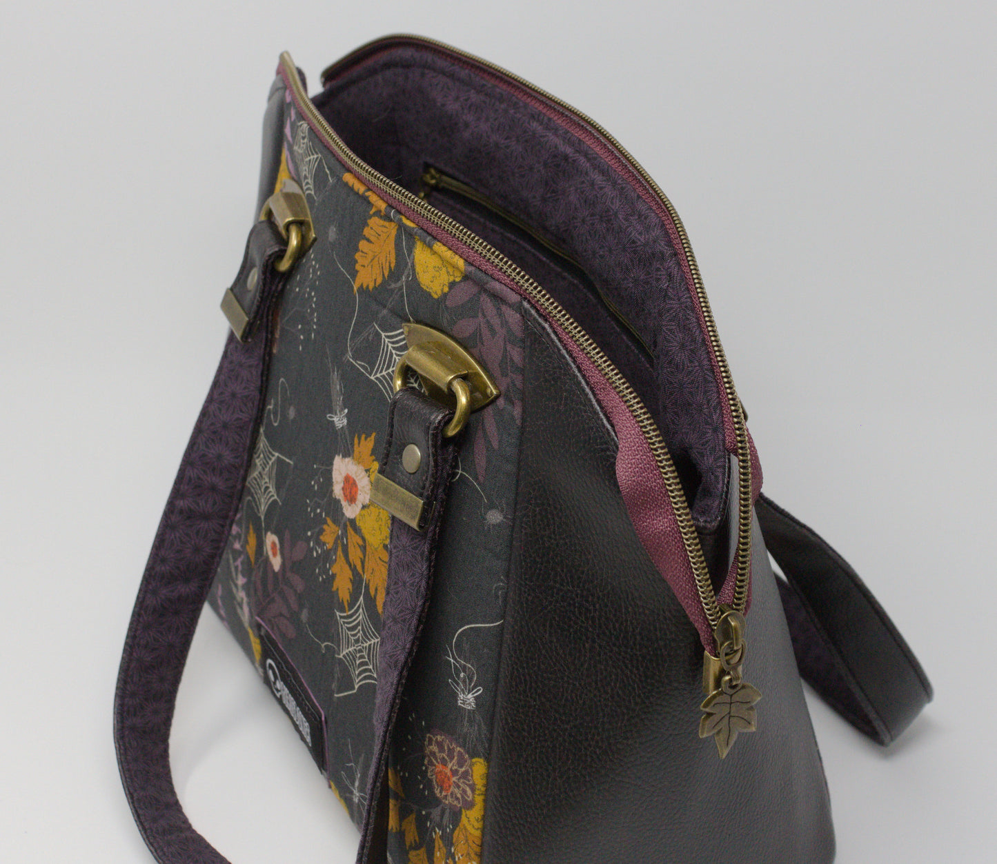 Autumn Web Annette Handbag