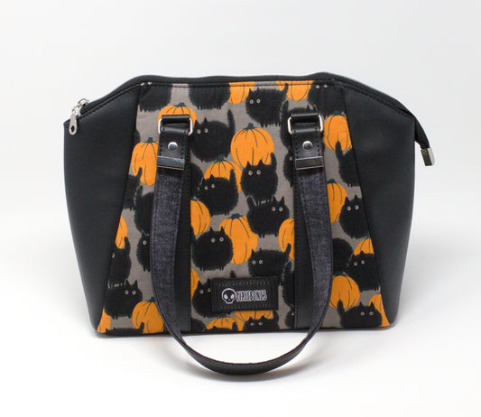 It's The Pumpkin Kitty Annette Handbag