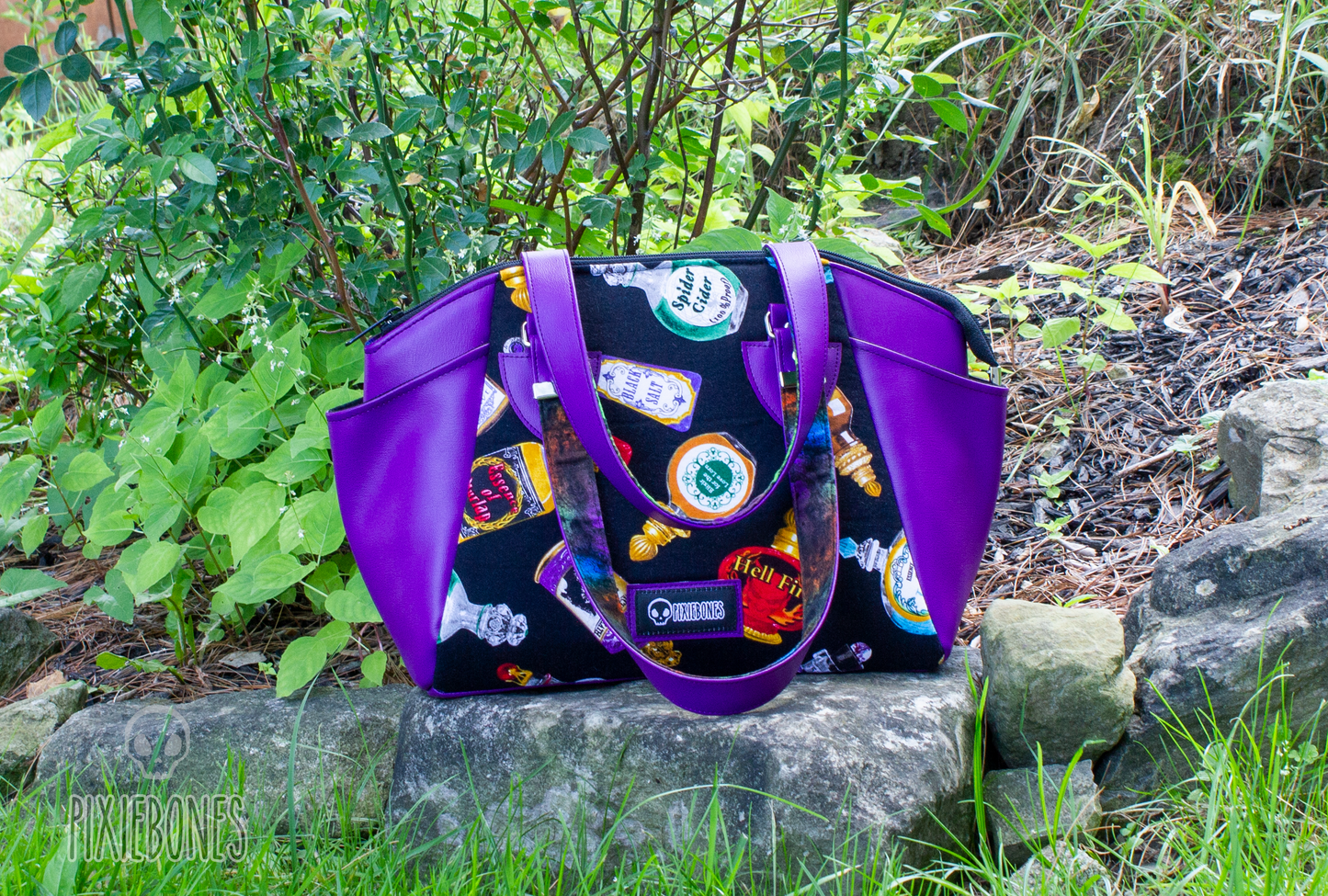 Potion Bottle Annette Handbag
